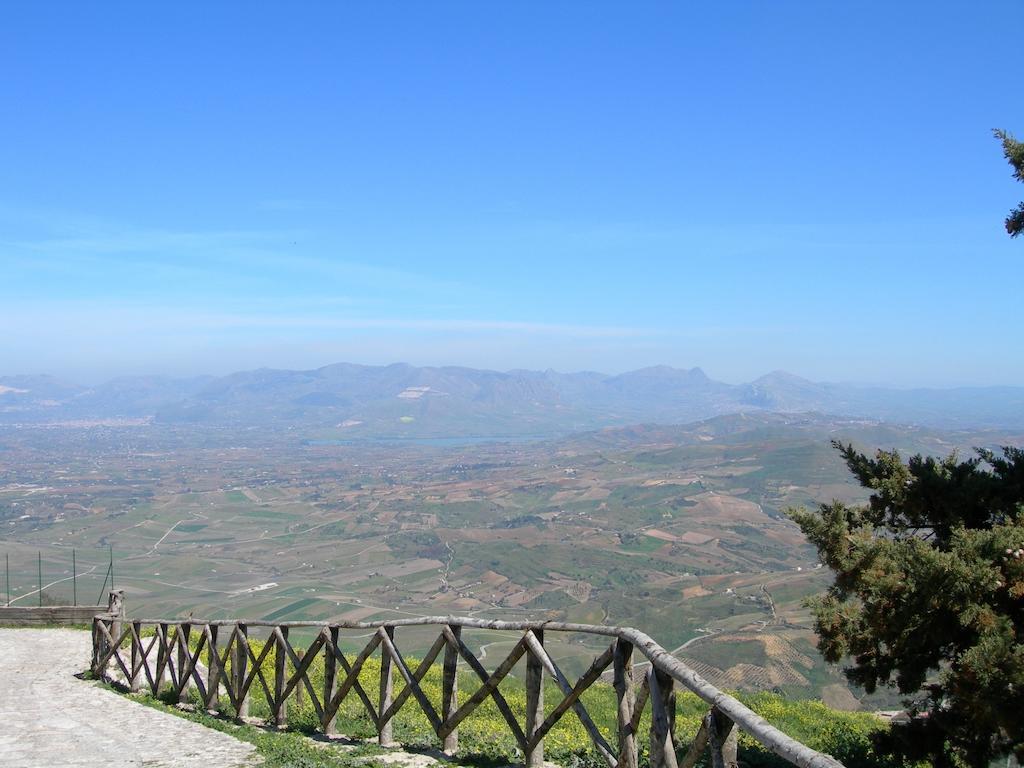 Ostello Cielo D'אלקאמו מראה חיצוני תמונה